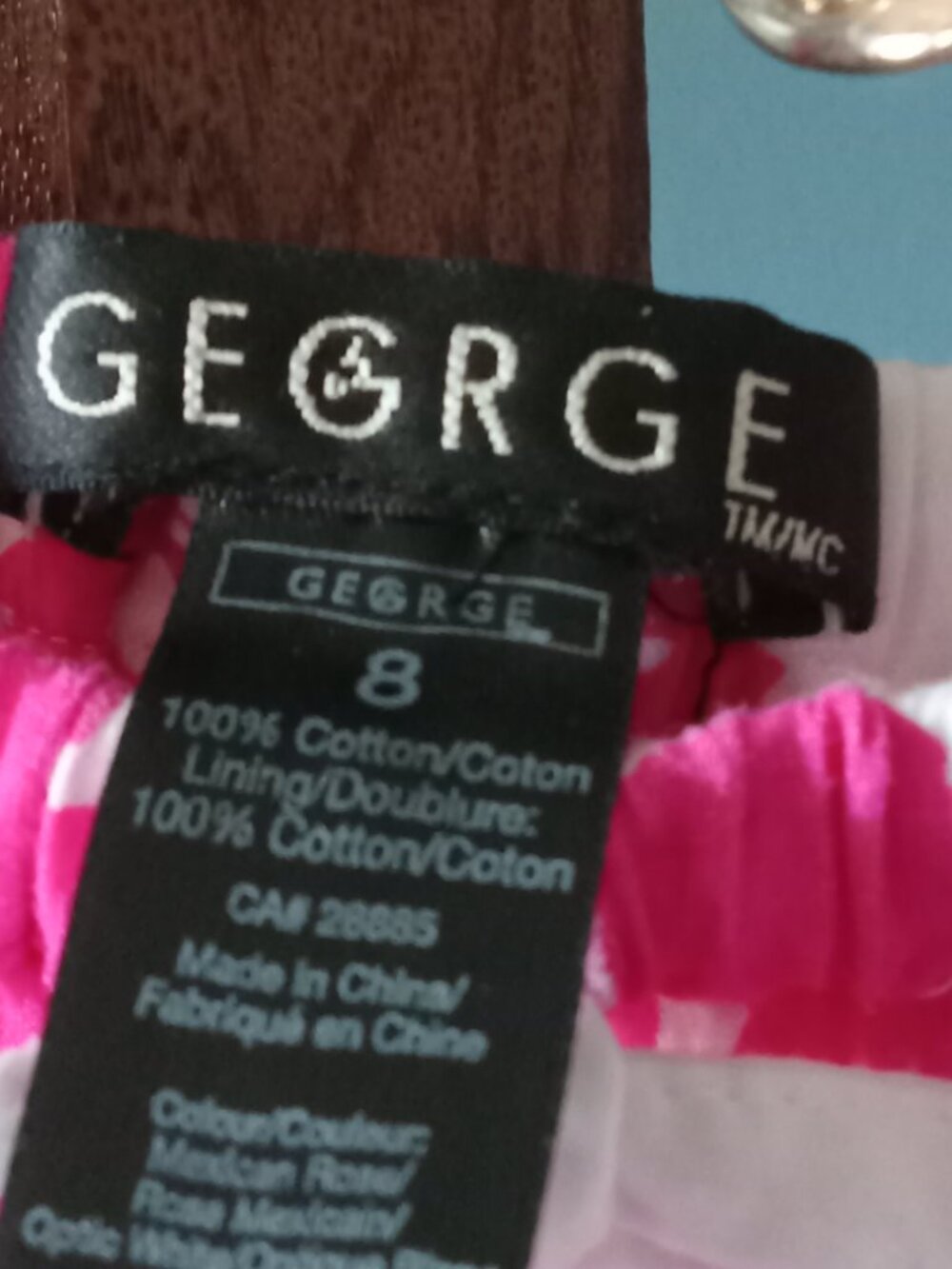 Ladies pink and white George skirt size 8 with elastic waist & bracelet as shown - Picture 4 of 4